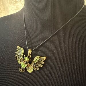 Elegant Green Bird Pendant Necklace